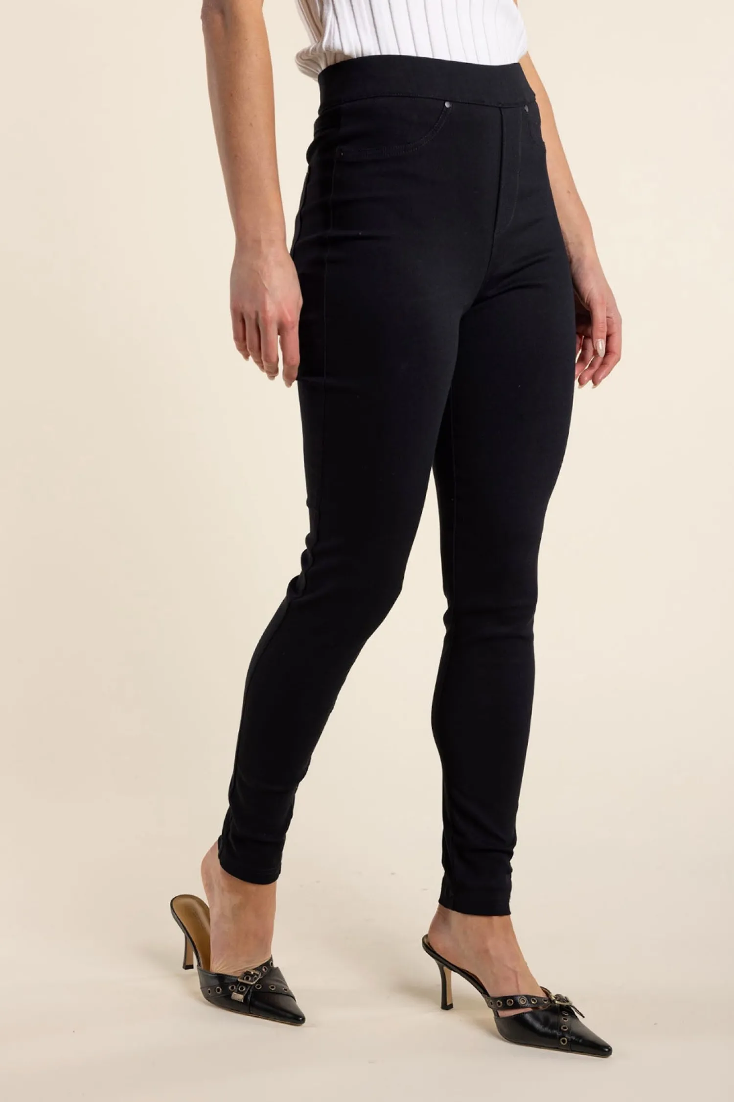 Outlet Brielle Pull On Pant - Black - TT40 Ladies Pants