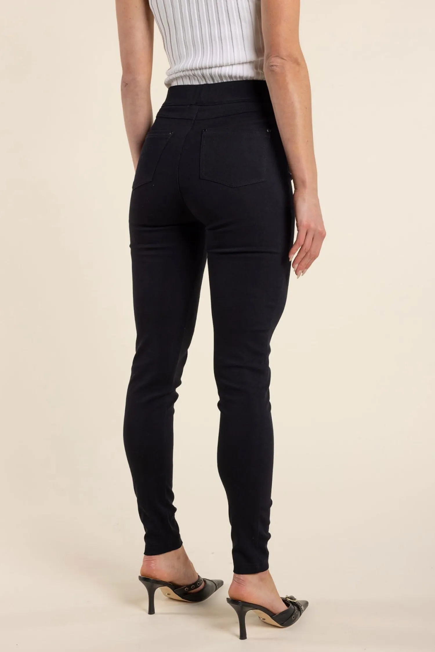 Outlet Brielle Pull On Pant - Black - TT40 Ladies Pants