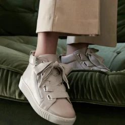 Joyous Leather Sneaker - Stone - ES7 Sneakers