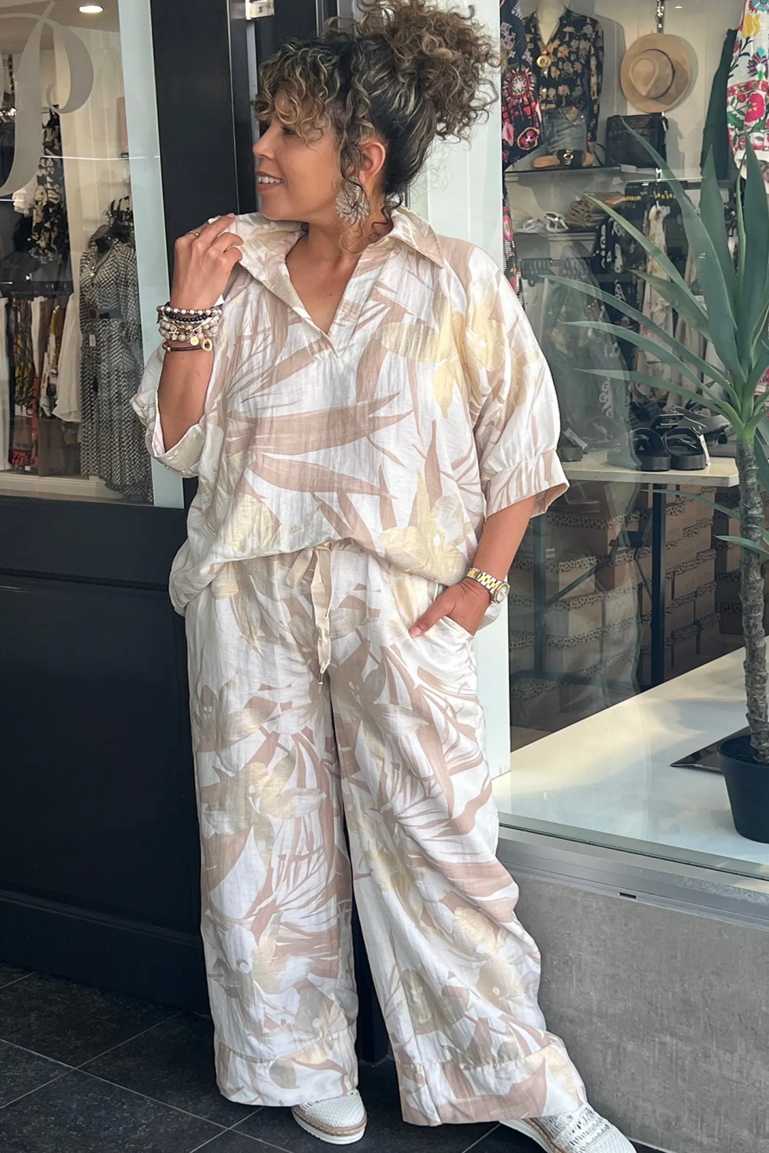Sale Lucy Print Top - Natural/Gold - CG48 Shirts & Tops
