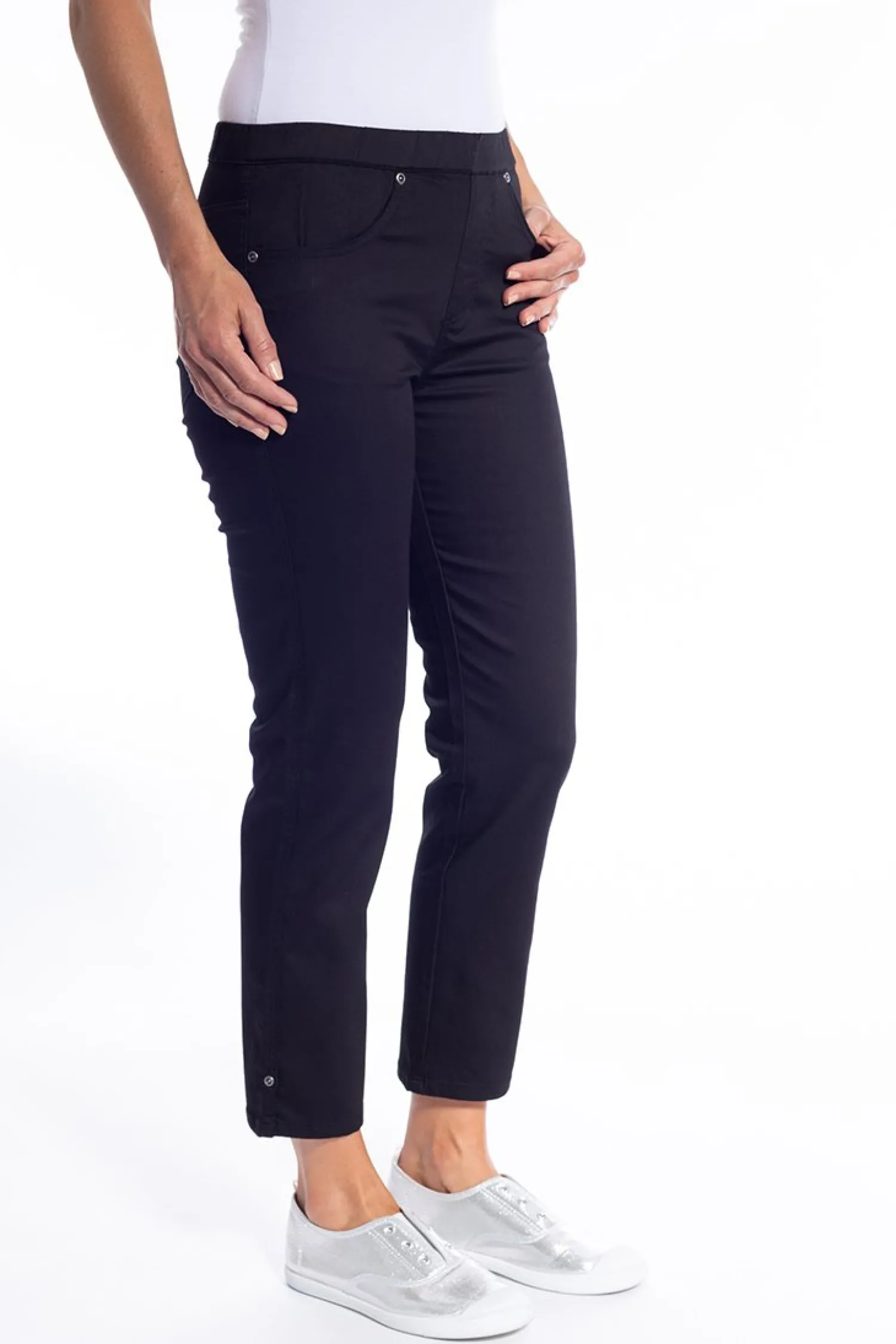 New Pull On 7/8 Jeans - Navy - CL5 Ladies Pants