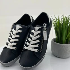 Hot Tess Flat Sneaker | White/Navy | RS12 Sneakers