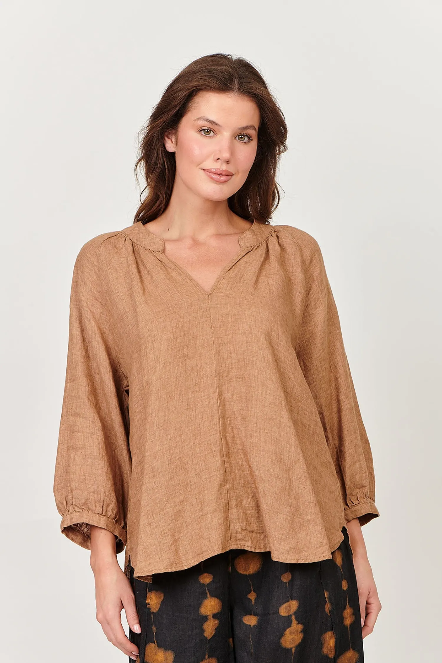 Best Trudy V-Neck Linen Top - Chai - OJ24 Linen Lovers|Shirts & Tops